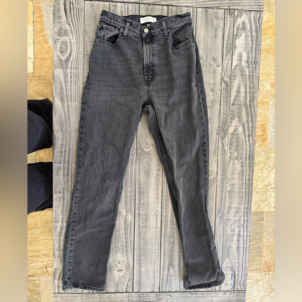 Abercrombie & Fitch 90s Straight Ultra High Rise Jeans 28 Curve Love Black Wash